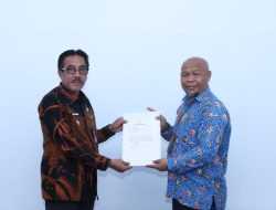 Pemkab Bombana Terima Hasil Penilaian Kepatuhan Pelayanan Publik Tahun 2023