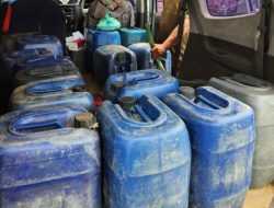 Polresta Kendari Amankan Mobil Angkut Belasan Jerigen BBM Subsidi Tanpa Izin