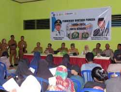 Pemkot Kendari Salurkan Bantuan Pangan untuk 2.098 KPM di Kecamatan Mandonga