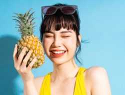 Cegah Penuaan Dini Hingga Atasi Jerawat, Ini 11 Manfaat Buah Nanas Untuk Wanita