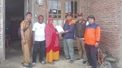 Pemda Kolaka Timur Salurkan Bantuan untuk Korban Puting Beliung Lambandia