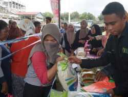 Pemda Busel Tekan Laju Inflasi Lewat Pasar Murah
