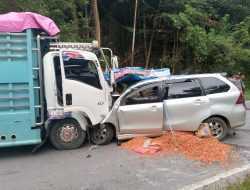 Tabrakan Avanza Vs Truk di Jalan Trans Sulawesi Koltim, 1 Orang Tewas