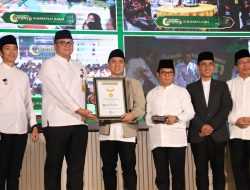 Bagi Bingkisan Ramadan Terbanyak, Kemenag Pecahkan Rekor MURI