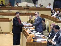 Menteri PANRB: ASN Pria Dapat Cuti Saat Istri Melahirkan