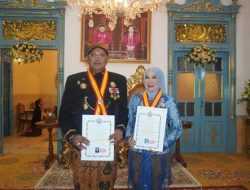 Pj Wali Kota Kendari Dianugerahi Gelar Kebangsawan dari Raja Surakarta