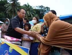 Pj Gubernur Kunjungi Warga Terdampak Banjir di Kendari