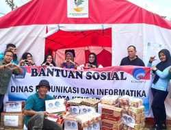 Diskominfo Kendari Serahkan Bantuan untuk Korban Banjir