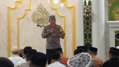 Pererat Silaturahmi, Polresta Kendari Rutin Gelar Tarawih Keliling Selama Ramadhan