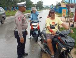 Satgas Gakkum Tindak Pengendara Motor yang Tidak Pakai Helm