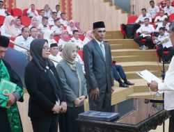 Lantik Dirut PDAM dan Perumda, Pj Wali Kota Kendari Tekankan Hal Ini