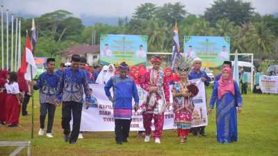 Pawai Ta’aruf Meriahkan Pembukaan MTQ XLVIII Kabupaten Buton