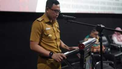 Pj Sekda Kolaka Buka Forum Koordinasi Sistem Pemerintahan Berbasis Elektronik 2024