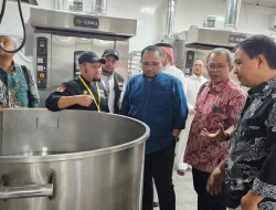 Pastikan Fasilitas Layanan Jemaah Lansia, Menag Cek Hotel dan Dapur Madinah