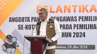 Hadiri Pelantikan Panwascam, Pj Wali Kota Kendari Tekankan Integritas dan Profesionalisme