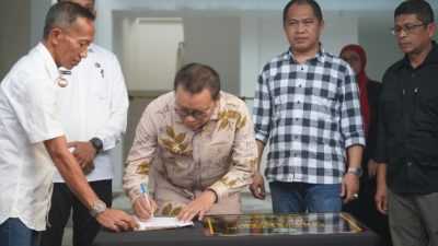 Pj Bupati Kolaka Utara Resmikan Asrama Putri Hippermaku di Makassar