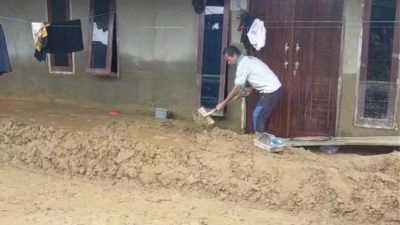 Puluhan Rumah Warga di Kendari Tertimbun Lumpur usai Diterjang Banjir