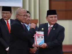 BPK RI Serahkan LHP atas Laporan Keuangan Pemprov Sultra TA 2023