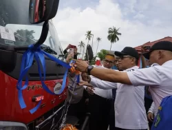 Pj Bupati Kolut Resmikan Operasional 1 Unit Mobil Damkar Baru
