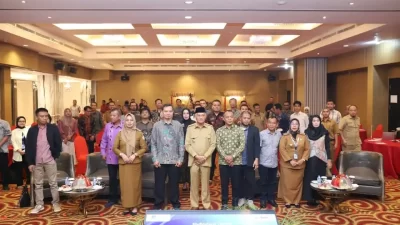 Sekda Sultra Buka Bimtek Pemanfaatan Platform Digital Kemitraan KIM