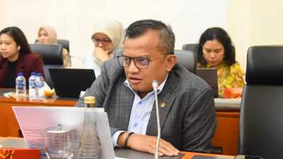 Anggota DPR Minta Pemerintah Tindak Tegas Judi Online dan Pinjol Ilegal