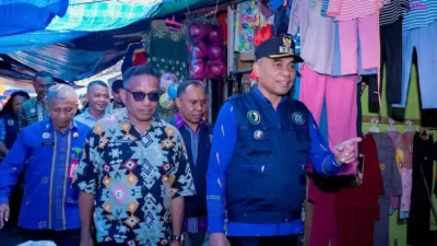 Pj Bupati Buton Tengah Lakukan Sidak di Pasar Lombe
