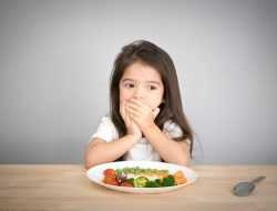 Begini 6 Trik Agar Anak Mau Makan Sayur