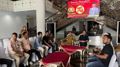 Terima Massa Aksi Terkait Jalan Andoolo-Tinanggea, Begini Penjelasan Sekda Sultra