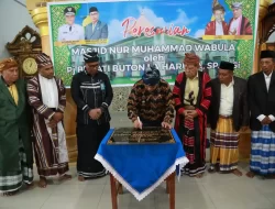 Pj Bupati Buton Hadiri Pesta Adat Pidoaano Kuri Sekaligus Masjid Nur Muhammad Wabula