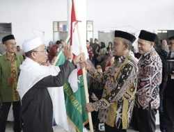 Tiba dengan Selamat, Sekda Kolut Terima Kedatangan 125 Jemaah Haji