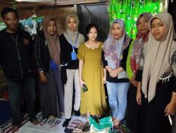 Tangani Stunting, Diskominfo Kota Kendari Serahkan Bantuan ke Keluarga Asuh