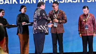 Rampungkan PSN Infrastruktur Kelistrikan Sesuai Target, PLN Diganjar Penghargaan