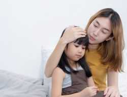 Tips Agar Anak Nyaman Saat Cuaca Tak Menentu