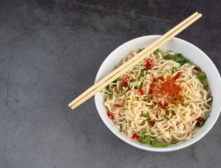 Wajib Tahu, Inilah 7 Alasan Mengapa Tidak Boleh Makan Mi Instan Setiap Hari