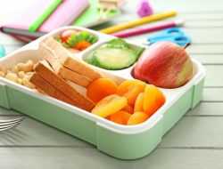 Ibu Wajib Tahu, Ini 5 Tips Membuat Bekal Sekolah Anak