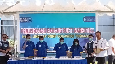 BNNP Sultra Musnahkan Ribuan Gram Sabu dan Ganja, Empat Orang Ikut Ditangkap