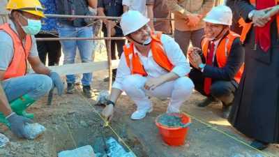 Bupati Letakan Batu Pertama Pembangunan Kantor Pertanahan Kolaka Timur