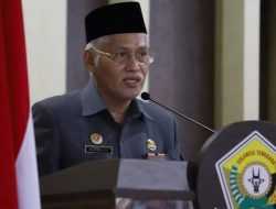 Sekda Sultra Sampaikan Jawaban Gubernur Atas Pandangan Umum Fraksi Terkait RPJPD 2025-2045