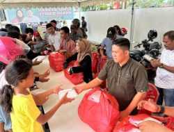 Yudhi-Nirna Bagikan Seribu Paket Makanan untuk Warga Kendari di Program Jumat Berkah