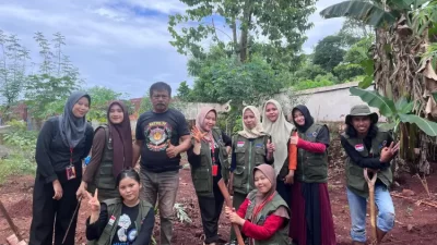 Melalui Demplot Kebun Kolektif, KKN USN Gali Potensi Agribisnis di Desa Okooko