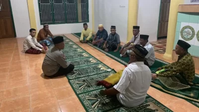 Lewat Safari Subuh, Polsek Kaledupa Ajak Warga Jaga Kamtibmas Jelang Pilkada