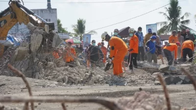Pemkot Baubau Fokus Tangani Bangunan Selasar Depan Pasar Wameo yang Roboh