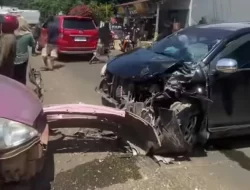 Adu Banteng Honda Jazz Vs Avanza di Poros Kolaka-Bombana, 6 Orang Alami Luka