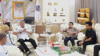 Pj Wali Kota Terima Audiensi KPU Kendari, Bahas Kesiapan Pengamanan TPS