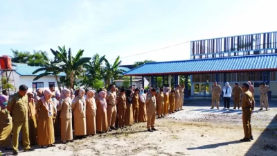 Beri Pelayanan Maksimal, Kadinkes Koltim Tekankan Disiplin Kehadiran Pegawai