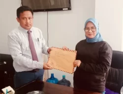 Tim Hukum Yudhi-Nirna Adukan Dugaan Politik Praktis Oknum Lurah-RT ke DPRD Kendari