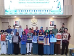Siswi SMAN 4 Kendari Jadi Pemenang Lomba Desain Motif Tenun