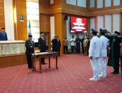 Lantik Pj Wali Kota Kendari dan Pj Bupati Mubar, Pj Gubernur Sultra Tekankan Hal Ini