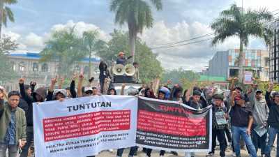 KASTA Tuntut Hendro Dewanto Mundur dari Jabatan Kajati Sultra