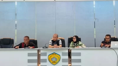 Wali Kota dan Wawali Baubau Rapat Perdana Bersama OPD, Bahas Efisiensi Anggaran